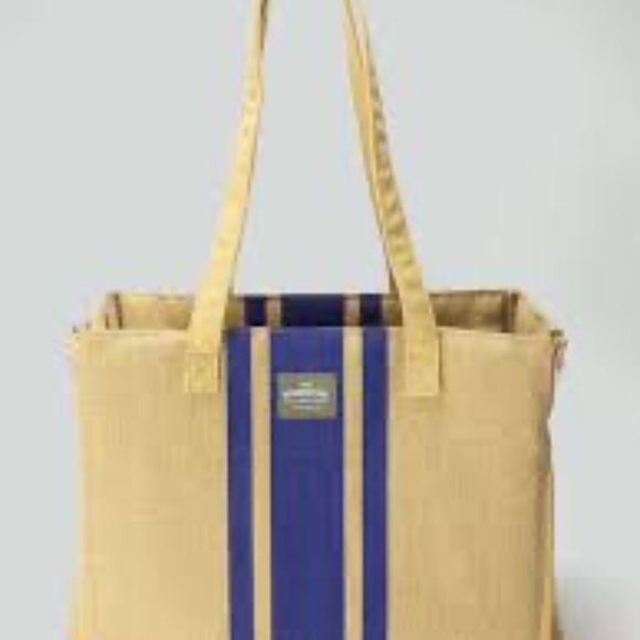 Houndstone Convertible Dog Carrier - Picture 3 of 15